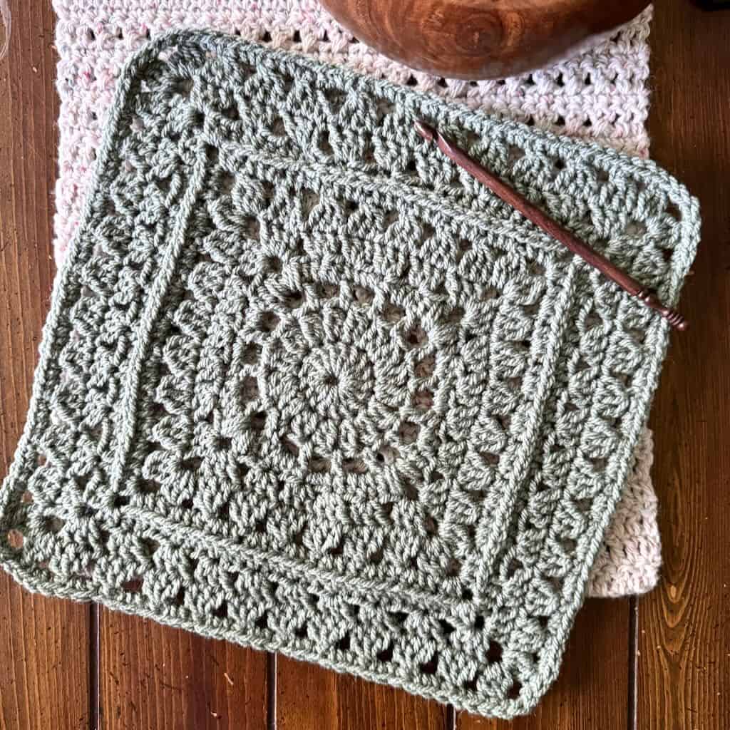 A photo of the Wagon Wheel granny square